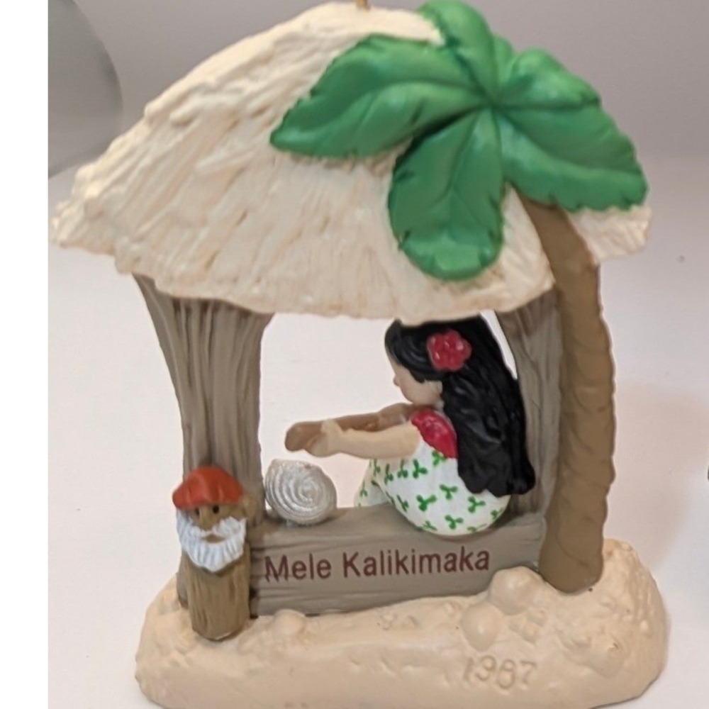 Vintage Hallmark 1987 Windows of the World 3rd Hawaii Mele Kalikimaka Ornament
